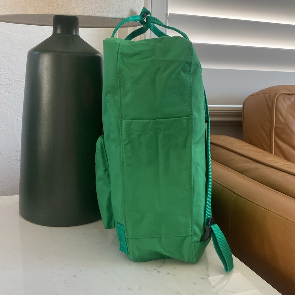 Light GREEN FJALLRAVEN KANKEN backpack - Picture 4 of 7